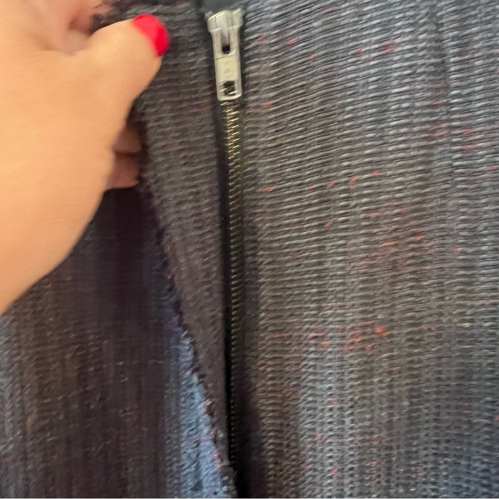 Sz 10 LOFT Women's Long Sleeve Fringe
Tweed Zip Jacket Blazer Gray - Picture 4 of 14